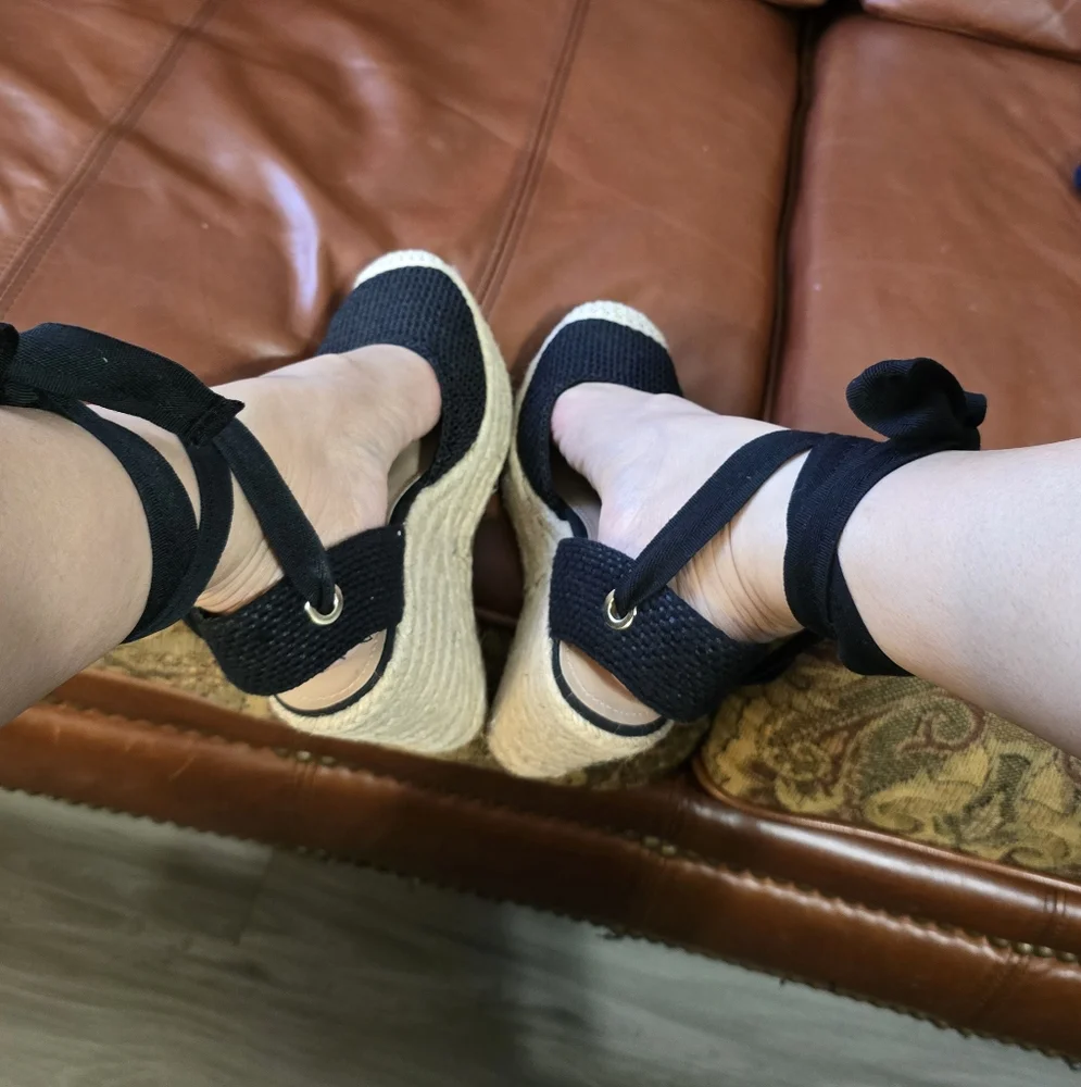 Steve Madden Black and Cream Espadrille Wedge Sandals